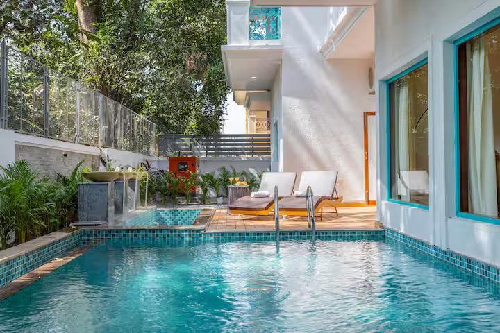 Ivory 5 BHK Private Pool Villa near Calangute x Solis Nature