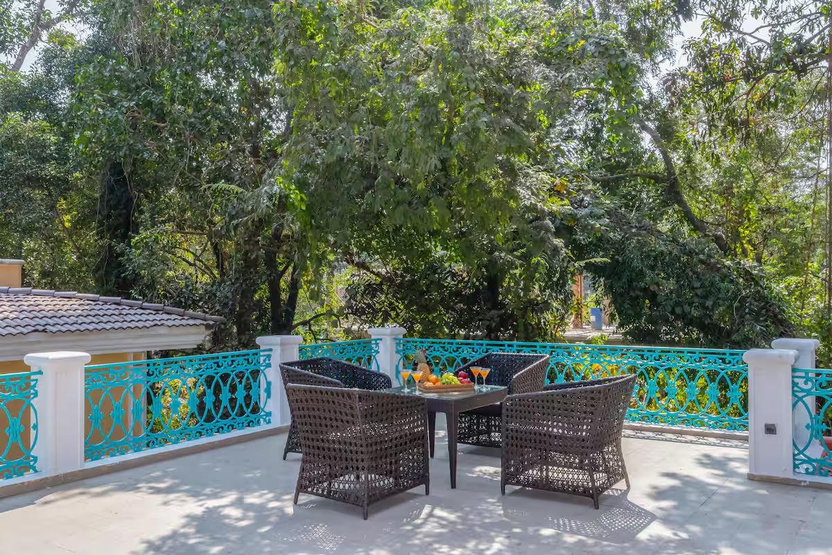 Ivory 5 BHK Private Pool Villa near Calangute x Solis Nature