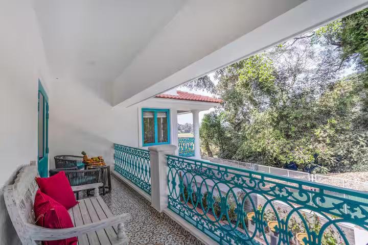 Ivory 5 BHK Private Pool Villa near Calangute x Solis Nature