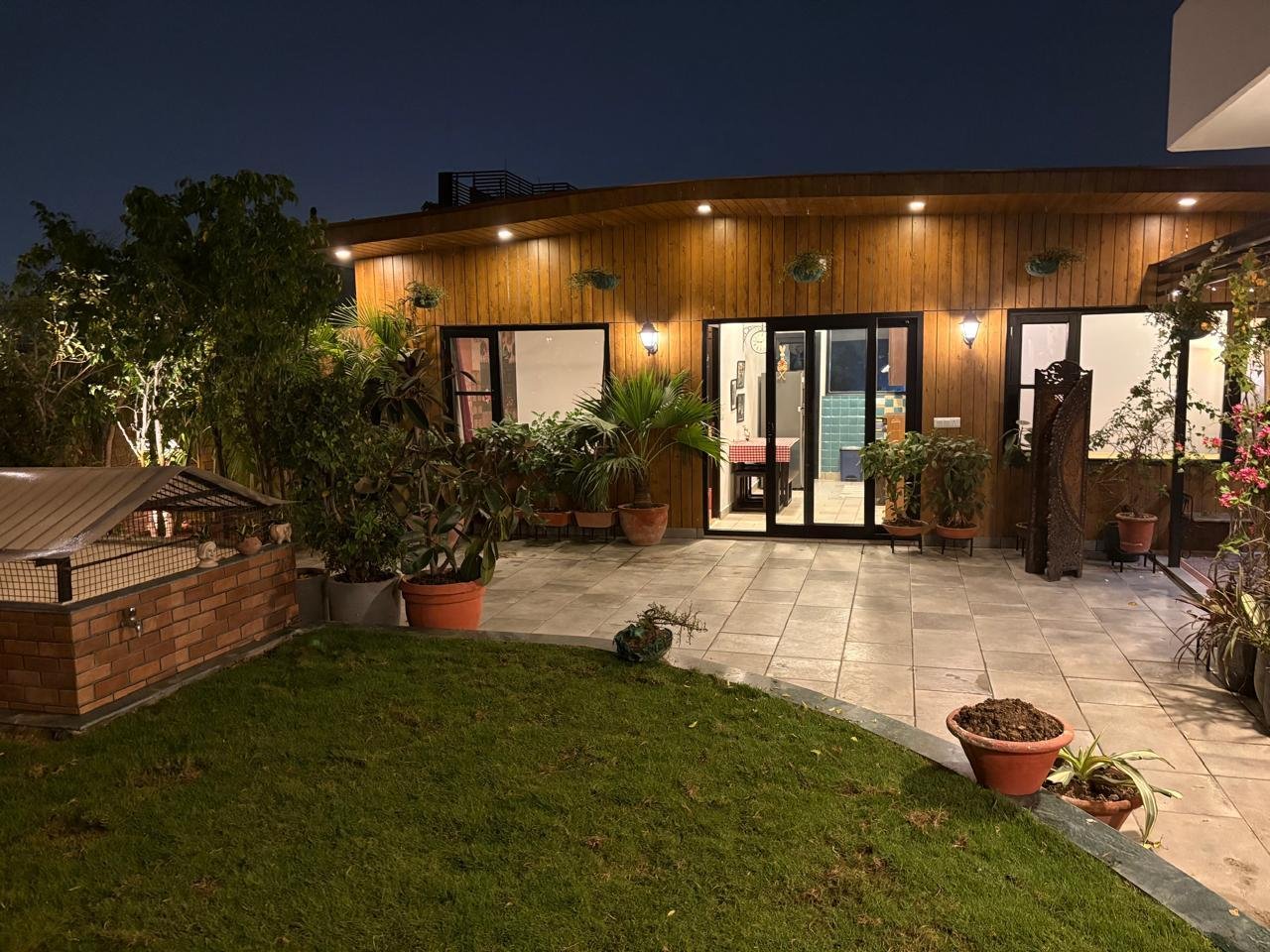Vandana's bed and breakfast (NCR) x Solis Nature