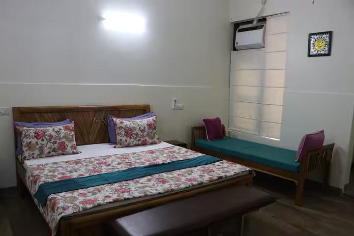 Luxury Farmhouse with Pool in the Aravalli Hills x Solis Nature