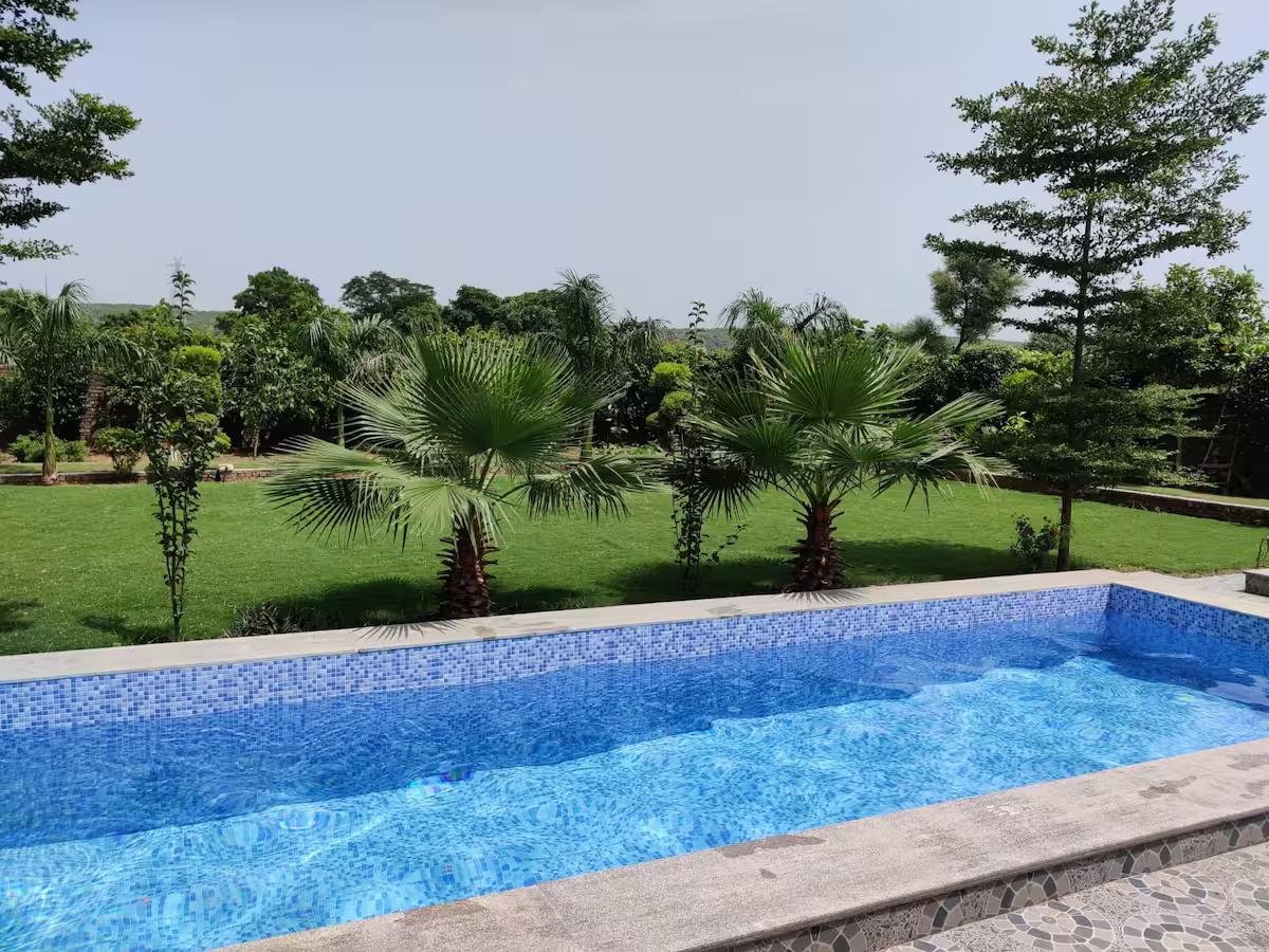 Luxury Farmhouse with Pool in the Aravalli Hills x Solis Nature