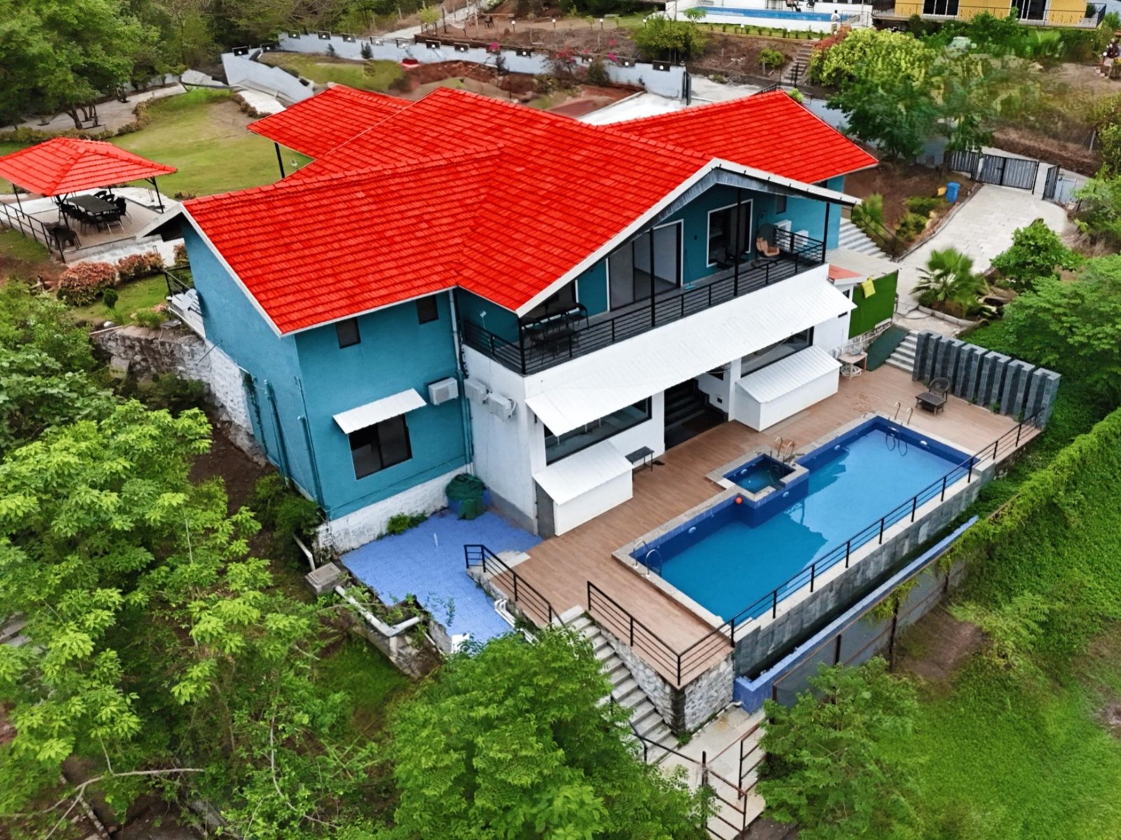 Amour 5BHK Pawna Lake x Solis Nature