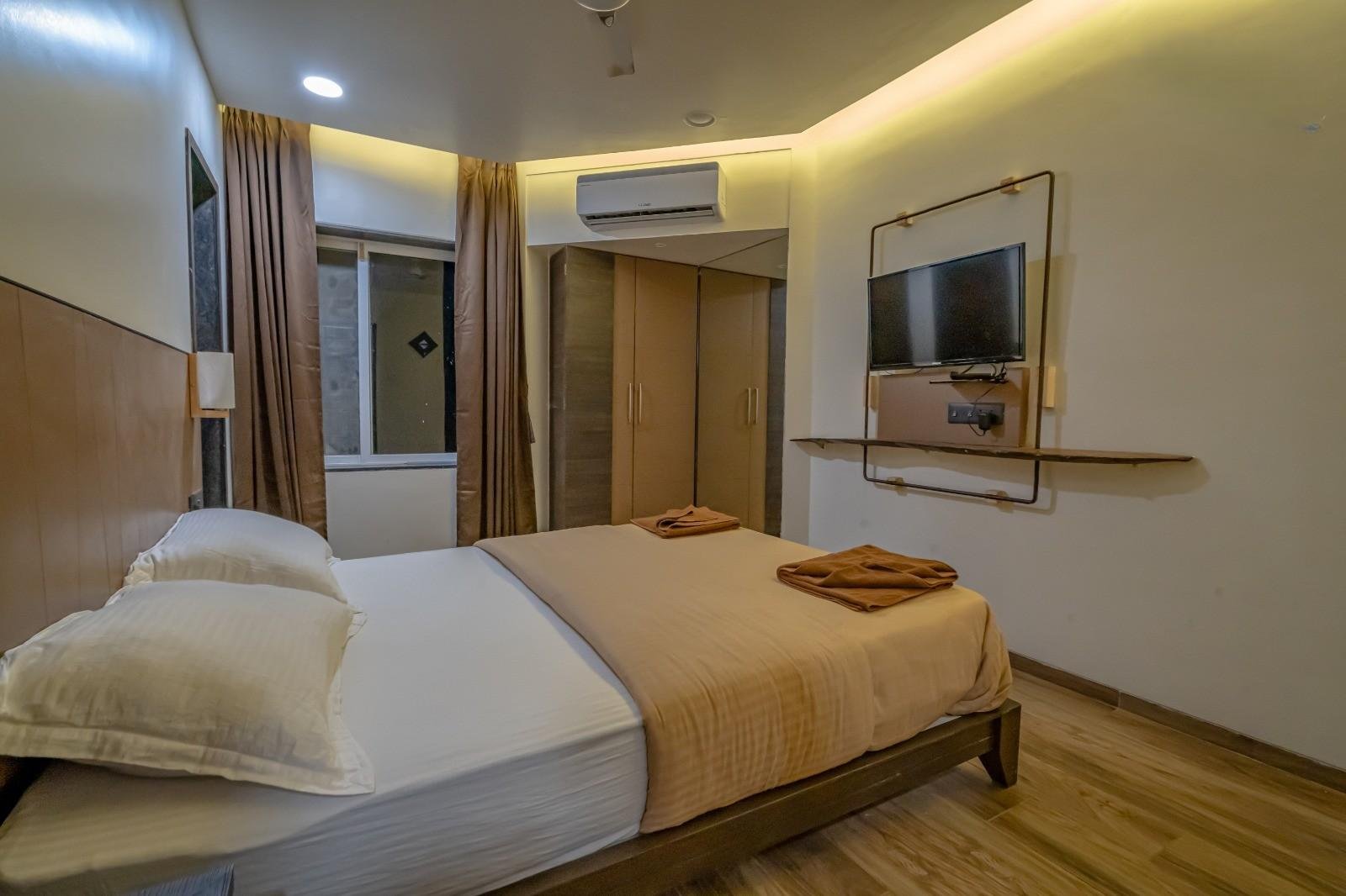 Olivia 5BHK x Solis Nature