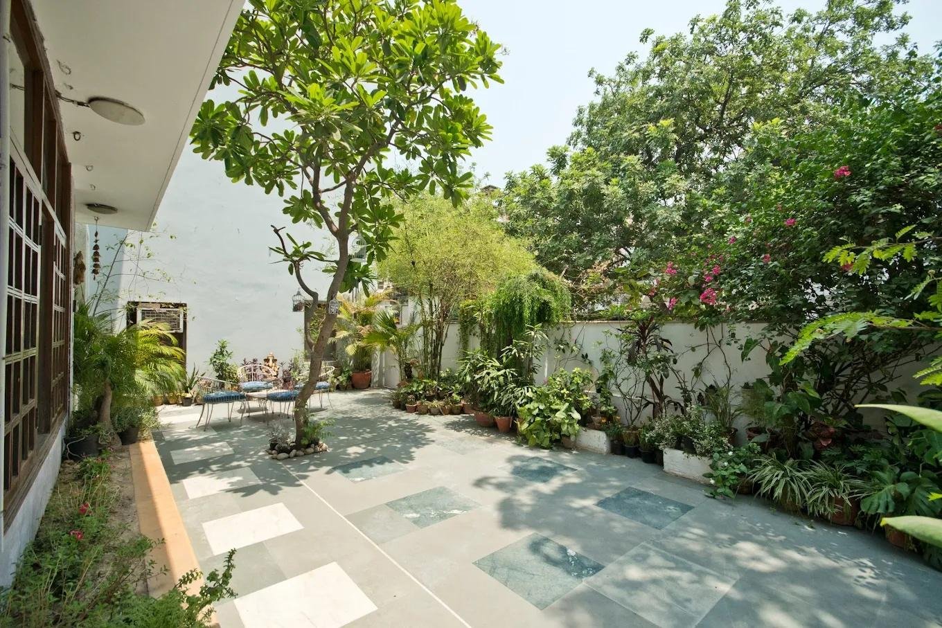 Trendy Bed and Breakfast x Solis Nature
