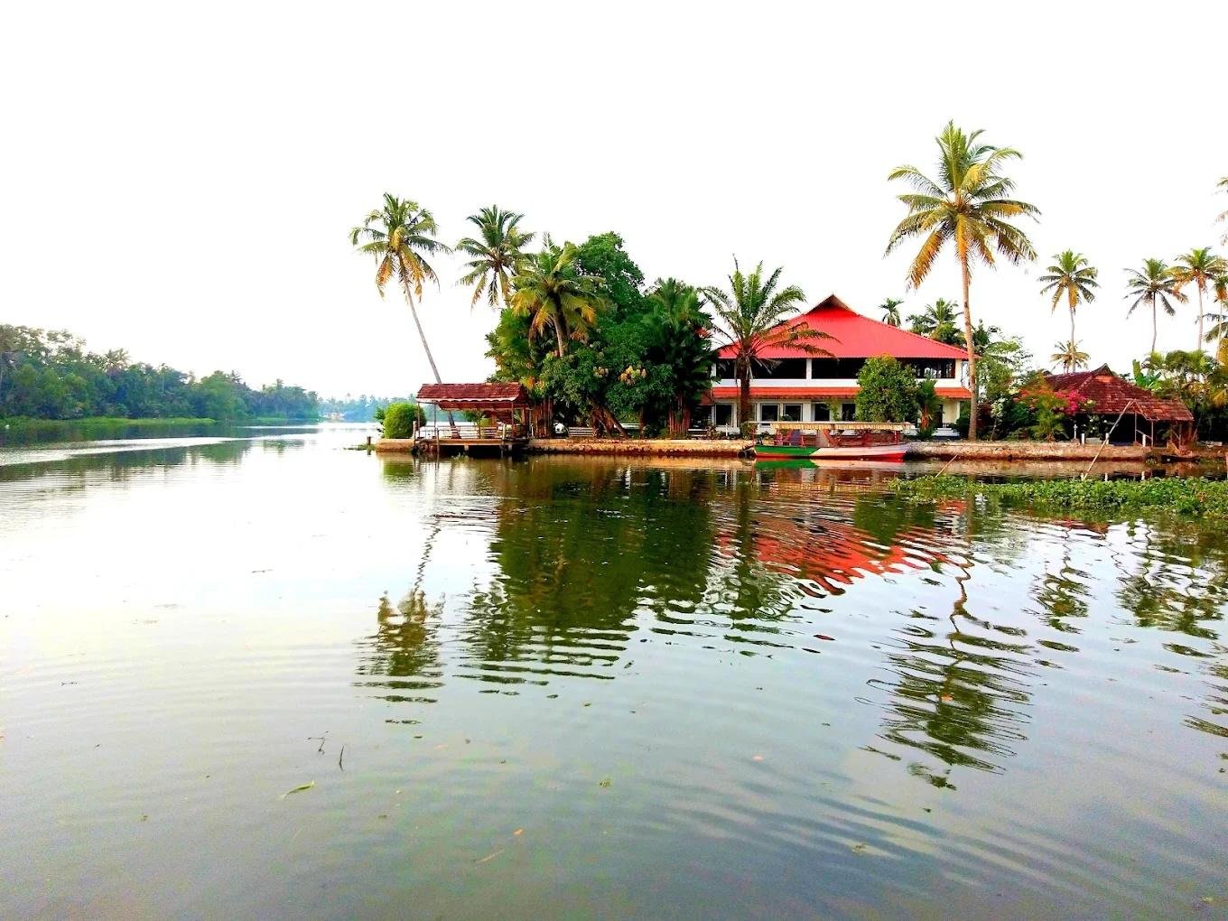 The Green Palace Health Resort x Solis Nature