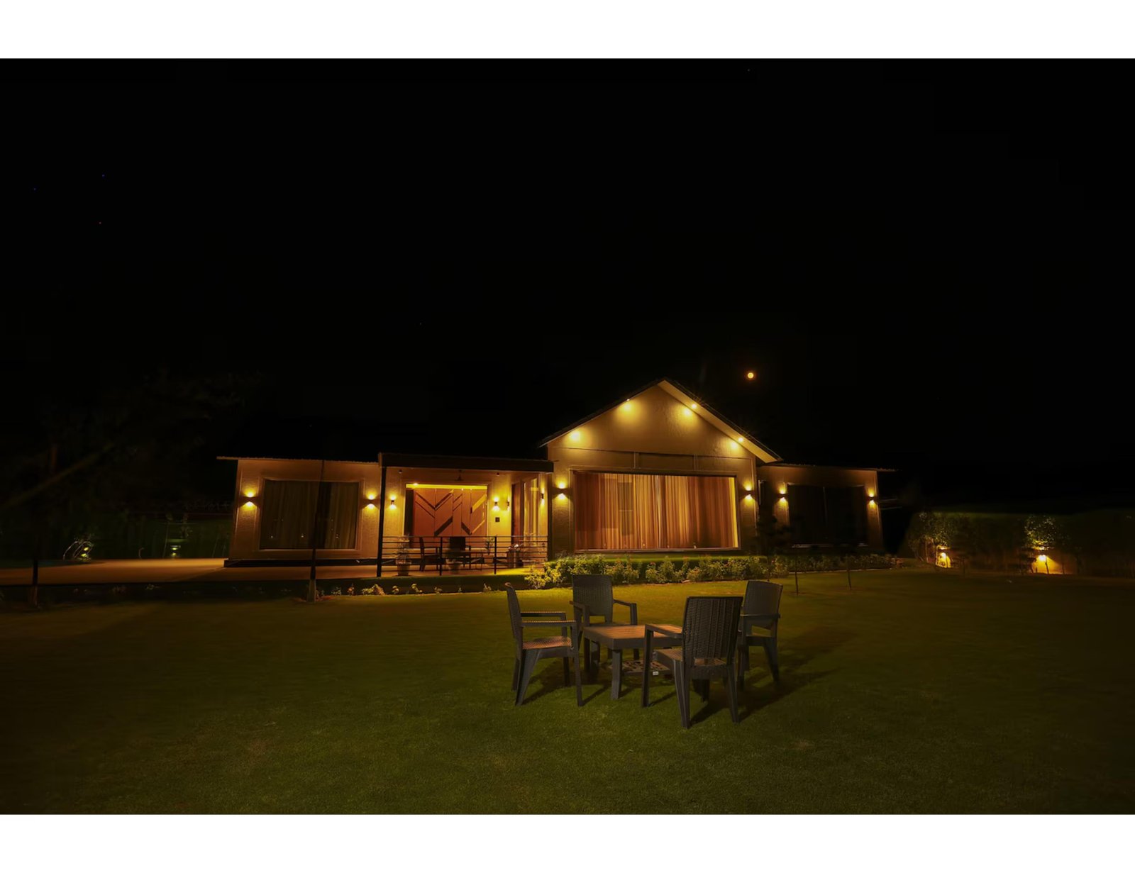 4BHK luxury farmhouse in Noida (NCR) x Solis Nature
