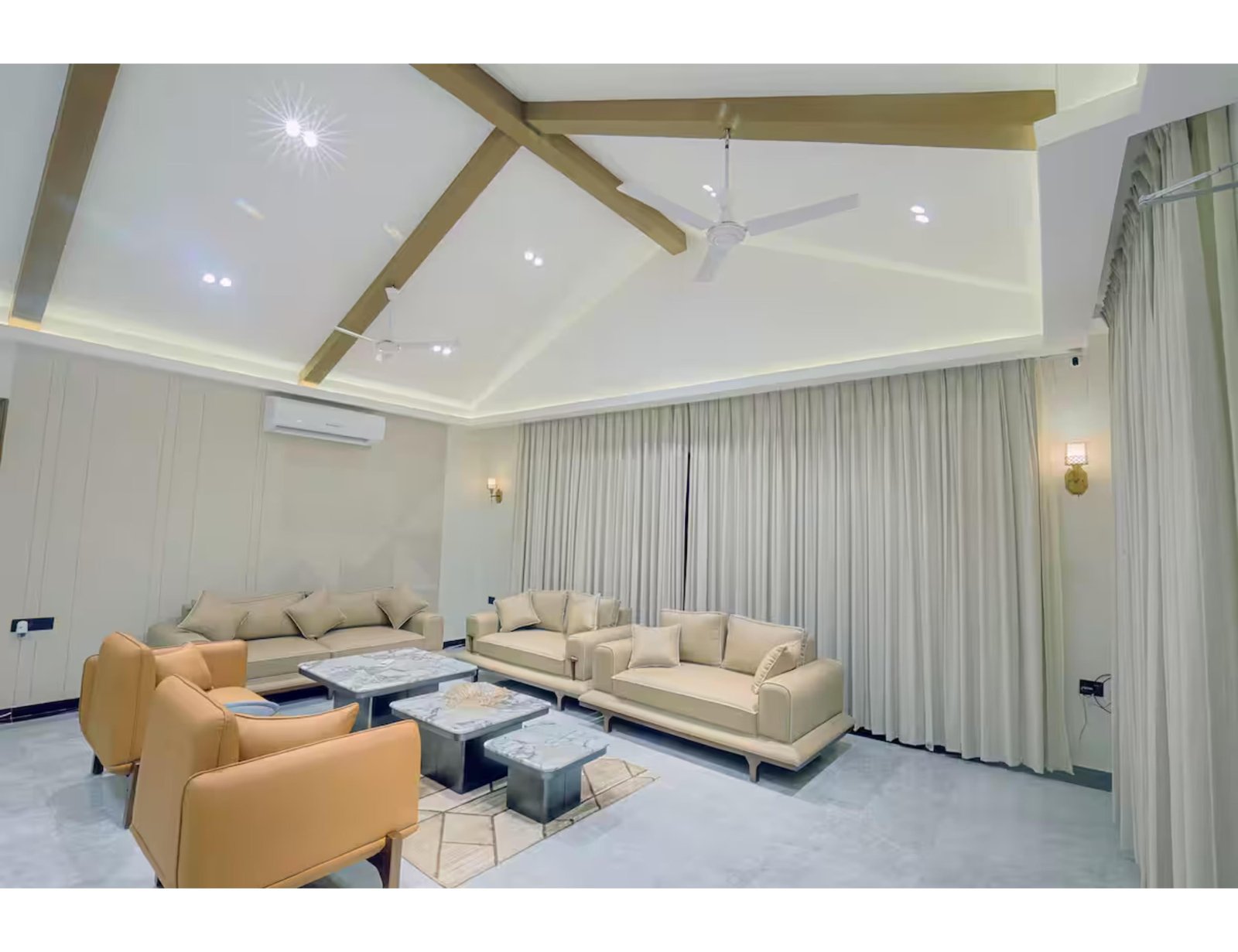 4BHK luxury farmhouse in Noida (NCR) x Solis Nature