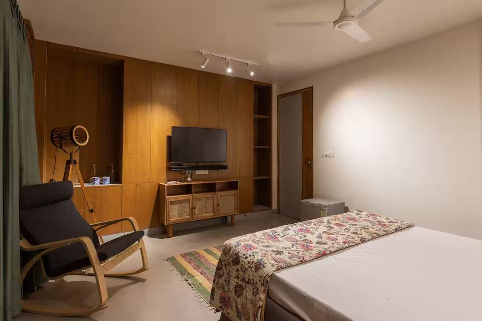 Lovely garden view private bedroom- Saur homestay x Solis Nature
