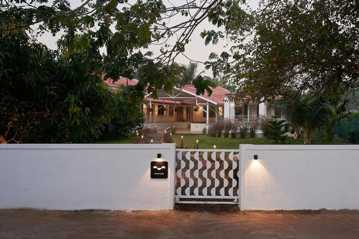 6bhk Villa Besides Beach Alibagh x Solis Nature