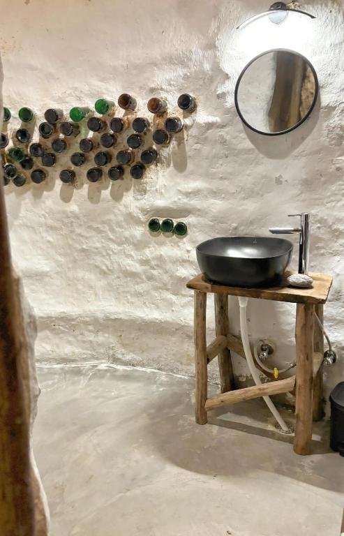 Jankis Commune Manali’s 1st Earthbag mud home x Solis Nature