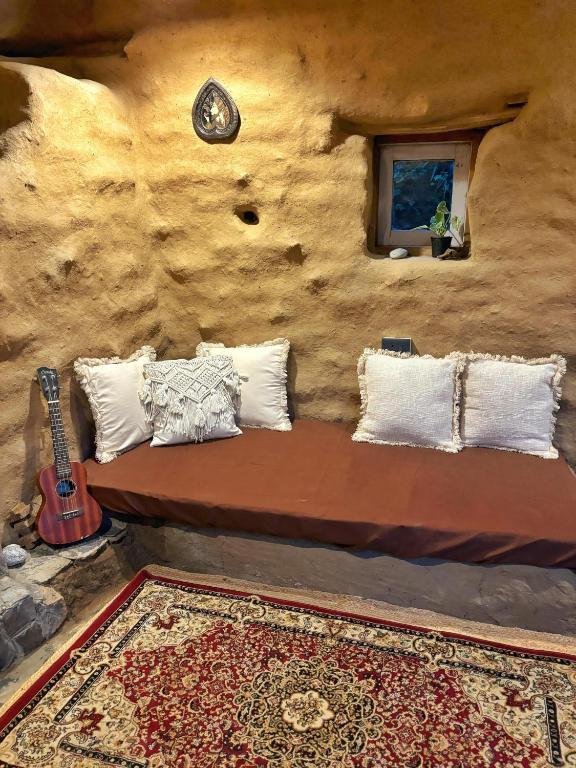 Jankis Commune Manali’s 1st Earthbag mud home x Solis Nature