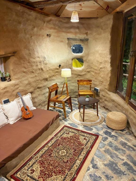 Jankis Commune Manali’s 1st Earthbag mud home x Solis Nature