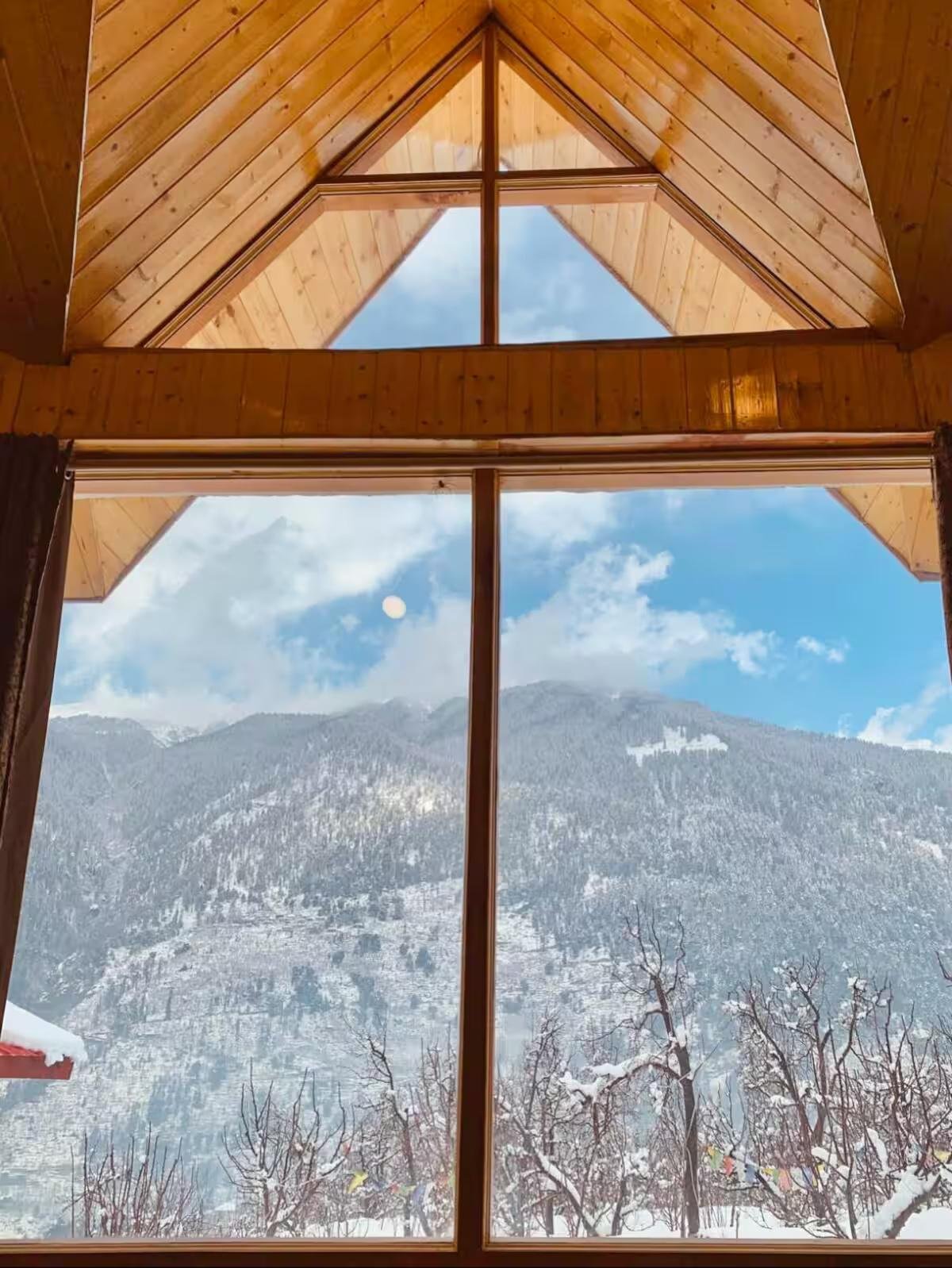 Kahaani | Luxury Wooden Chalet1 in Manali x Solis Nature
