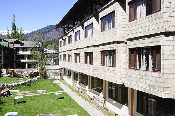 DLS Kapoor Resort x Solis Nature