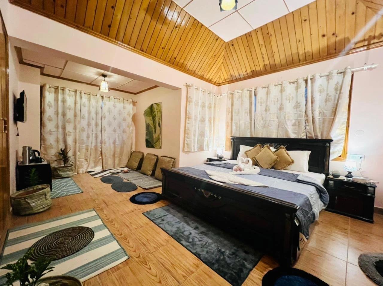 DLS MOONSTONE VILLA, MASHOBRA, SHIMLA x Solis Nature