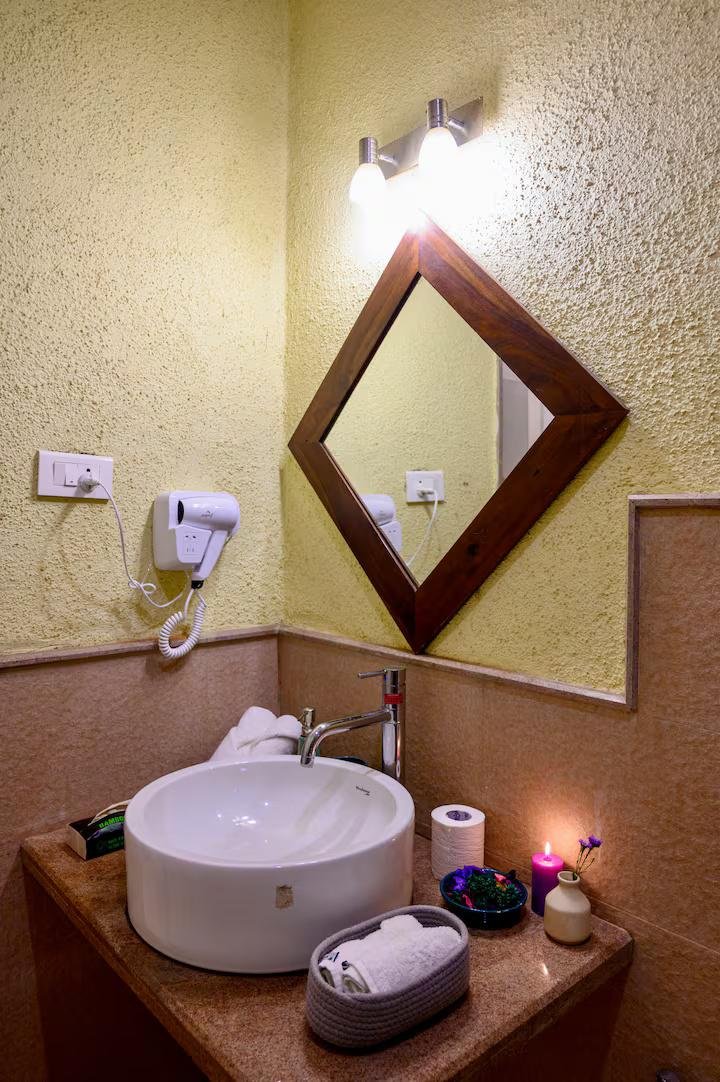 2bhk w/ pool + Kitchen | 8 mins from beach x Solis Nature
