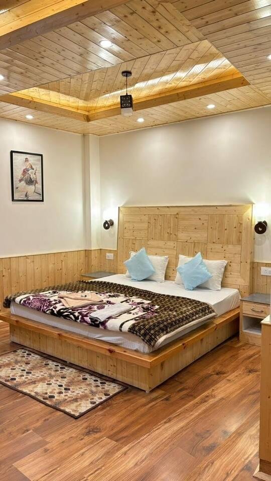 5bhk My-lo Cottage by Geeta Villas x Solis Nature