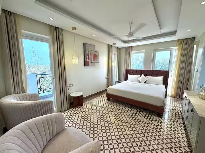 Elegant 3BHK Private Pool Villa | Premium Parra x Solis Nature