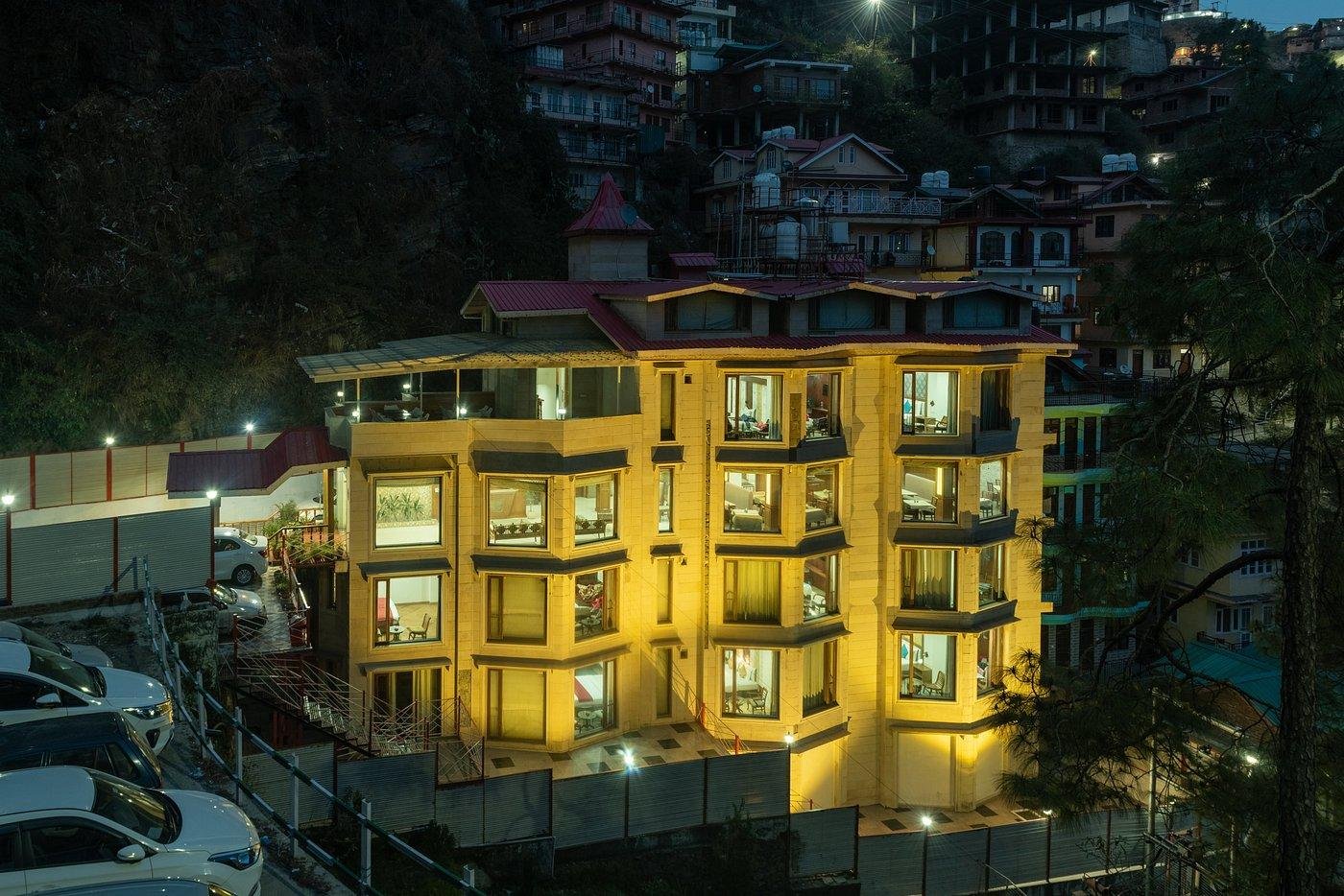 DLS Hotels The Rock Castle x Solis Nature
