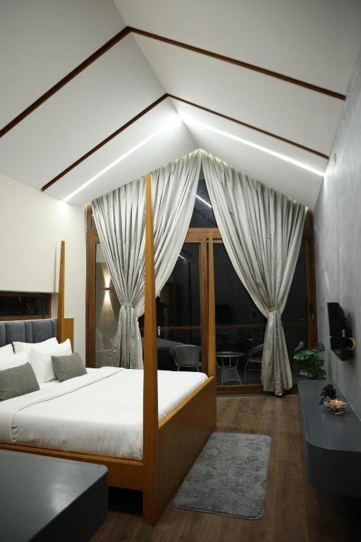 Hills and Heart Luxury stay x Solis Nature