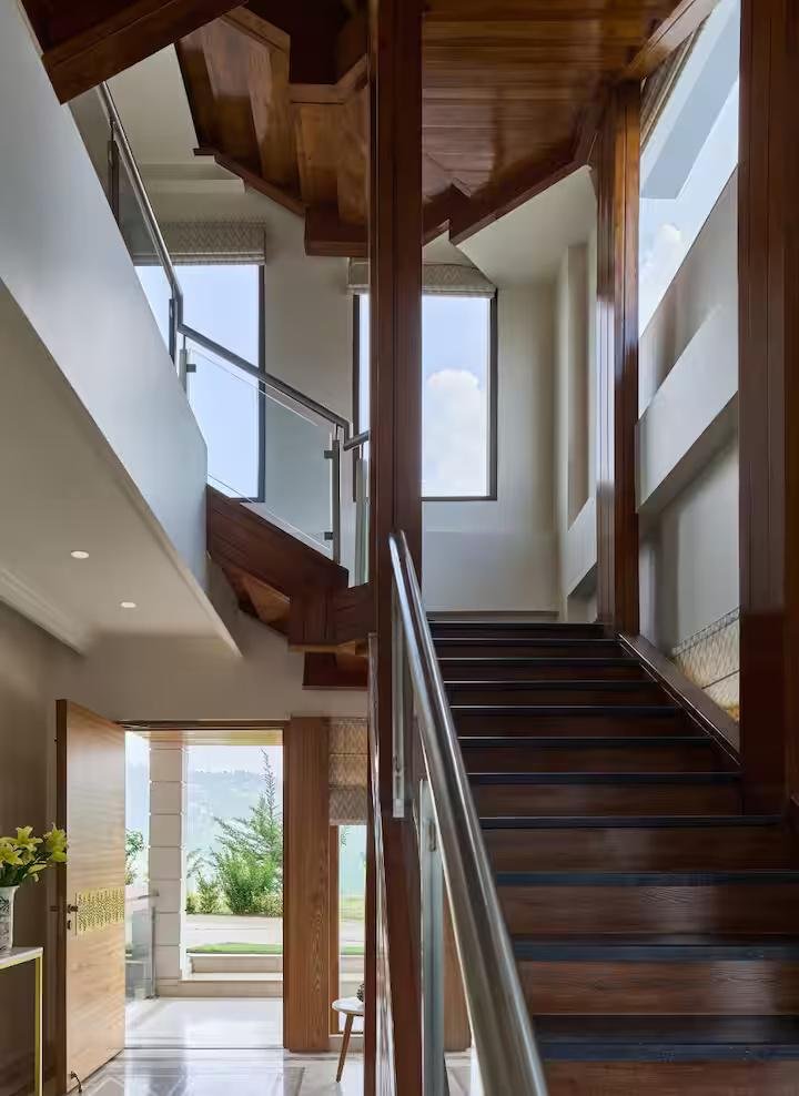 Auramah Valley Shimla 4bhk x Solis Nature