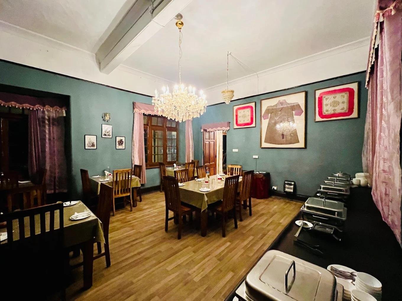 Balrampur House Heritage Hotels in Nainital x Solis Nature