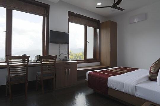 Shivani Foods And Resort, Ranikhet x Solis Nature