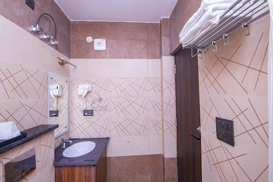 Hotel Lords Valley Rishikesh x Solis Nature