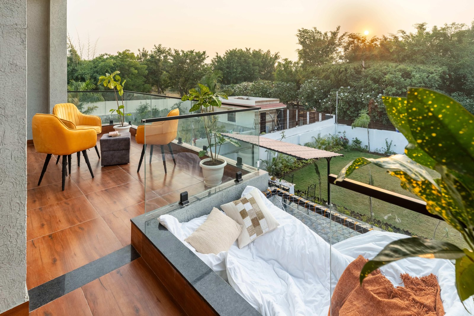 Villa Festiva x Solis Nature