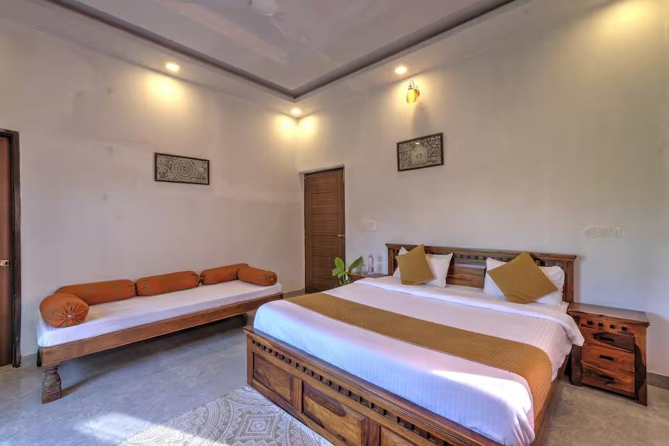 The Singh Farm - 4BHK Private Pool Farm House x Solis Nature
