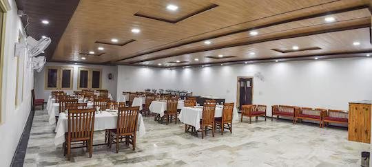 Red Roof Resort Lansdowne x Solis Nature
