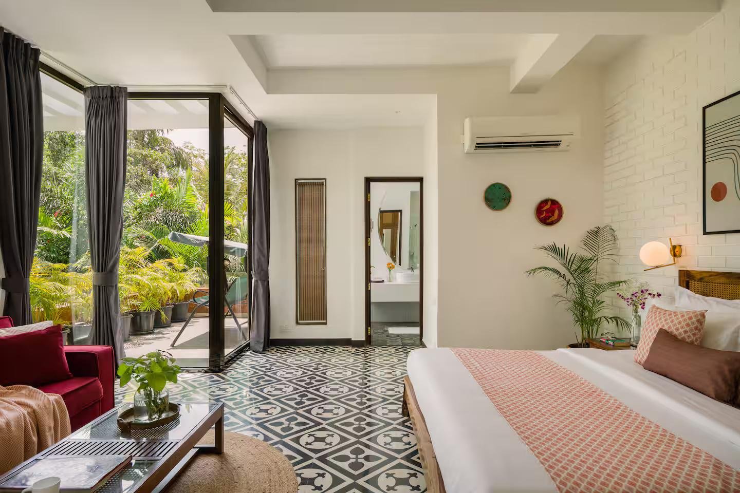 VILLA10 | 5 mins vagator beach | Pvt pool & jacuzzi x Solis Nature