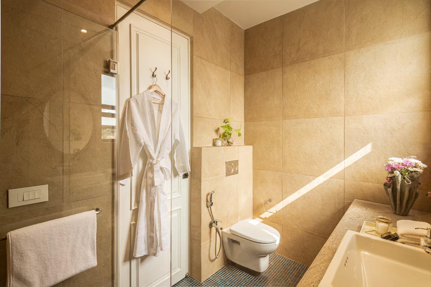 TBK beach villa | Private pool & jacuzzi | Housekeepin x Solis Nature