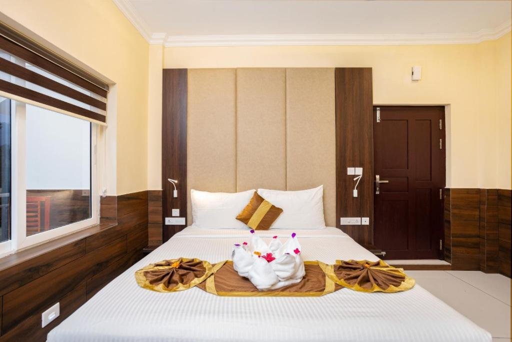 Star Emirates Luxury Resort and Spa, Munnar x Solis Nature