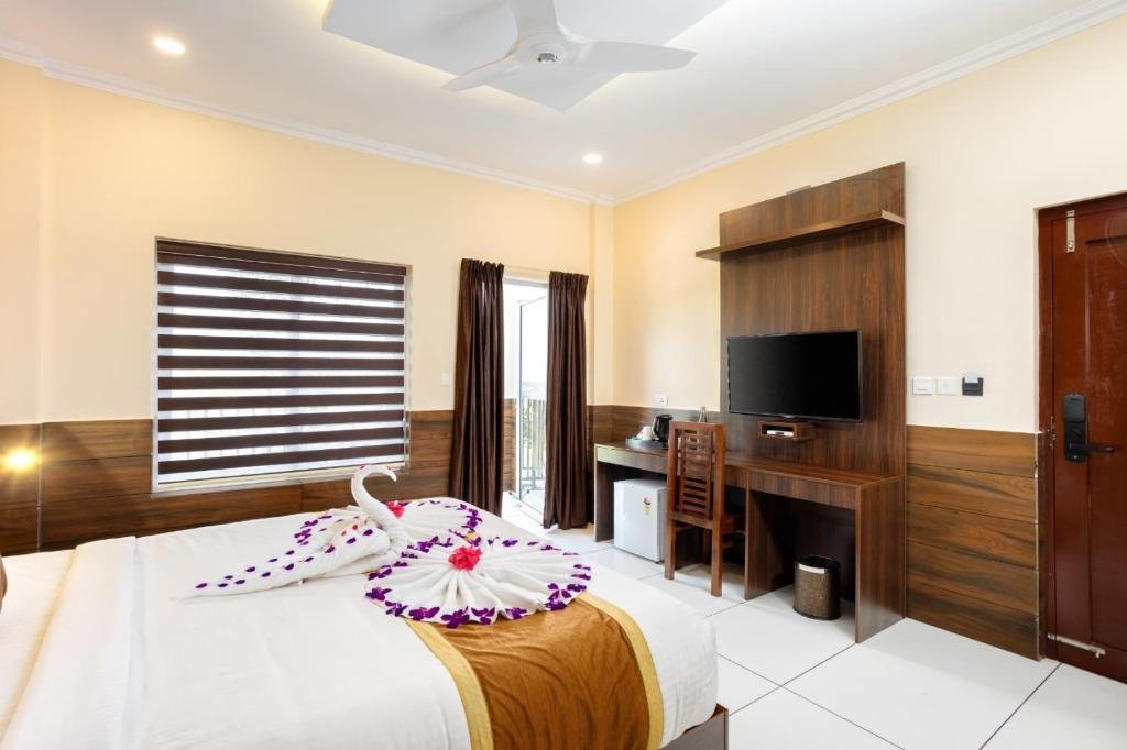 Star Emirates Luxury Resort and Spa, Munnar x Solis Nature