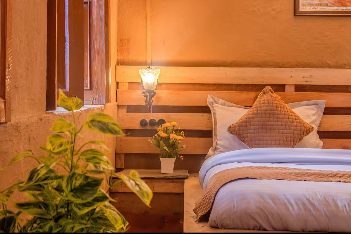 Kumaoni Mud House Retreat x Solis Nature