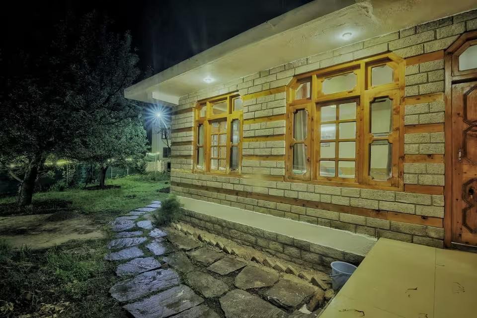 3BHK + 1 Kid Room, My-lo Cottage by Geeta Villas x Solis Nature