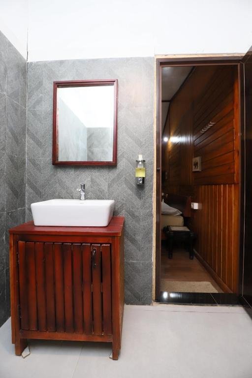 De Rock Jungle Living Resort -Plain View Room x Solis Nature