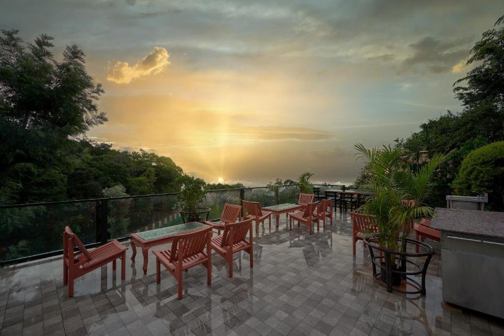 De Rock Jungle Living Resort -Plain View Room x Solis Nature
