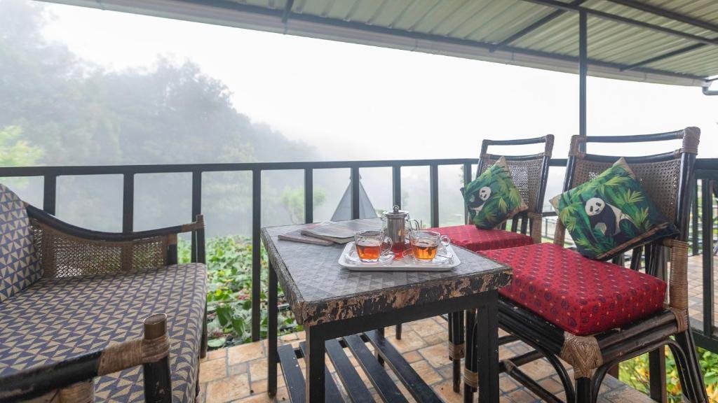 De Rock Jungle Living Resort -Plain View Room x Solis Nature
