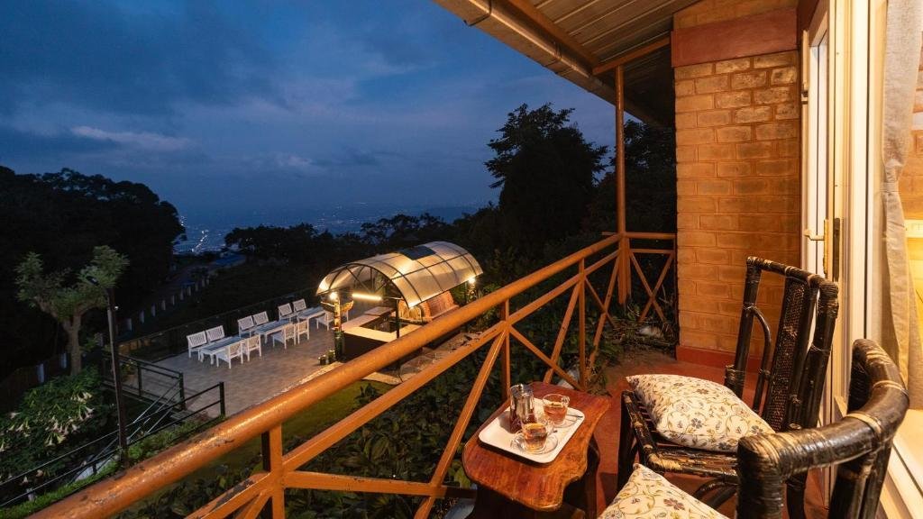 De Rock Jungle Living Resort -Plain View Room x Solis Nature