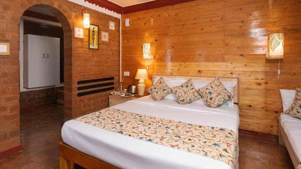 De Rock Jungle Living Resort -Plain View Room x Solis Nature