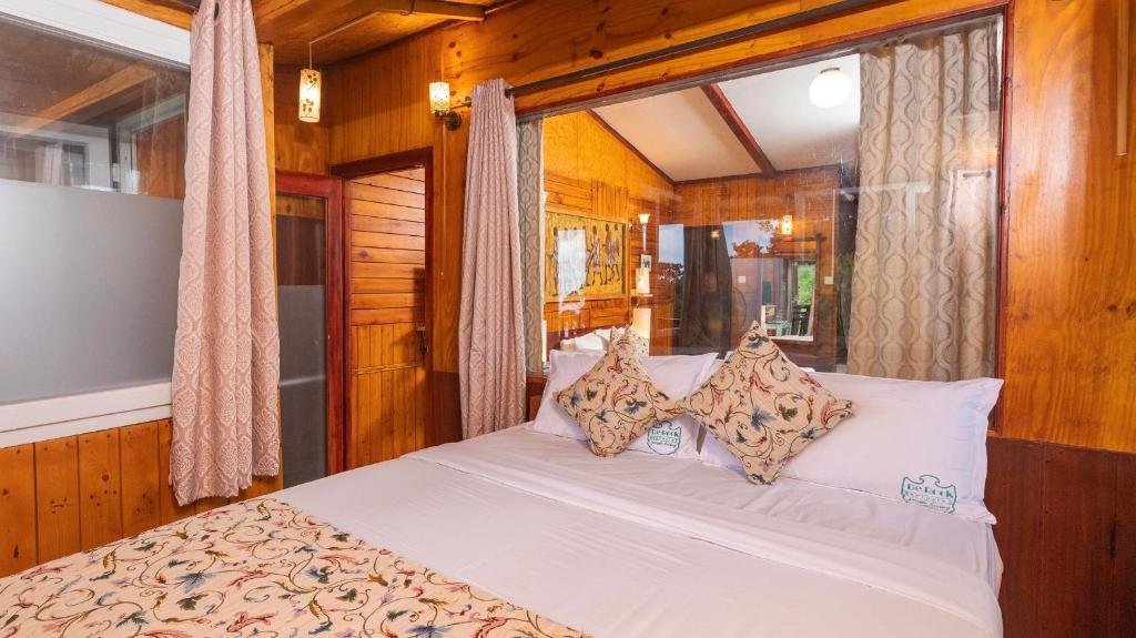 De Rock Jungle Living Resort -Plain View Room x Solis Nature
