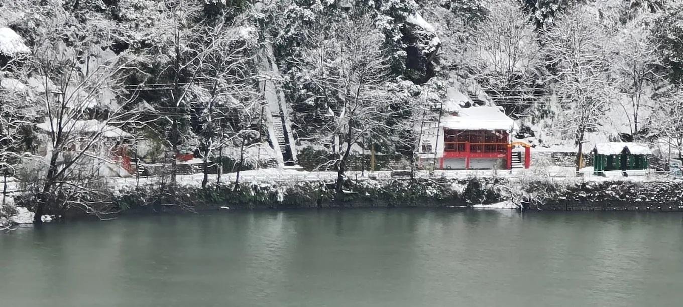 Hotel Silverton ,  Lake view x Solis Nature
