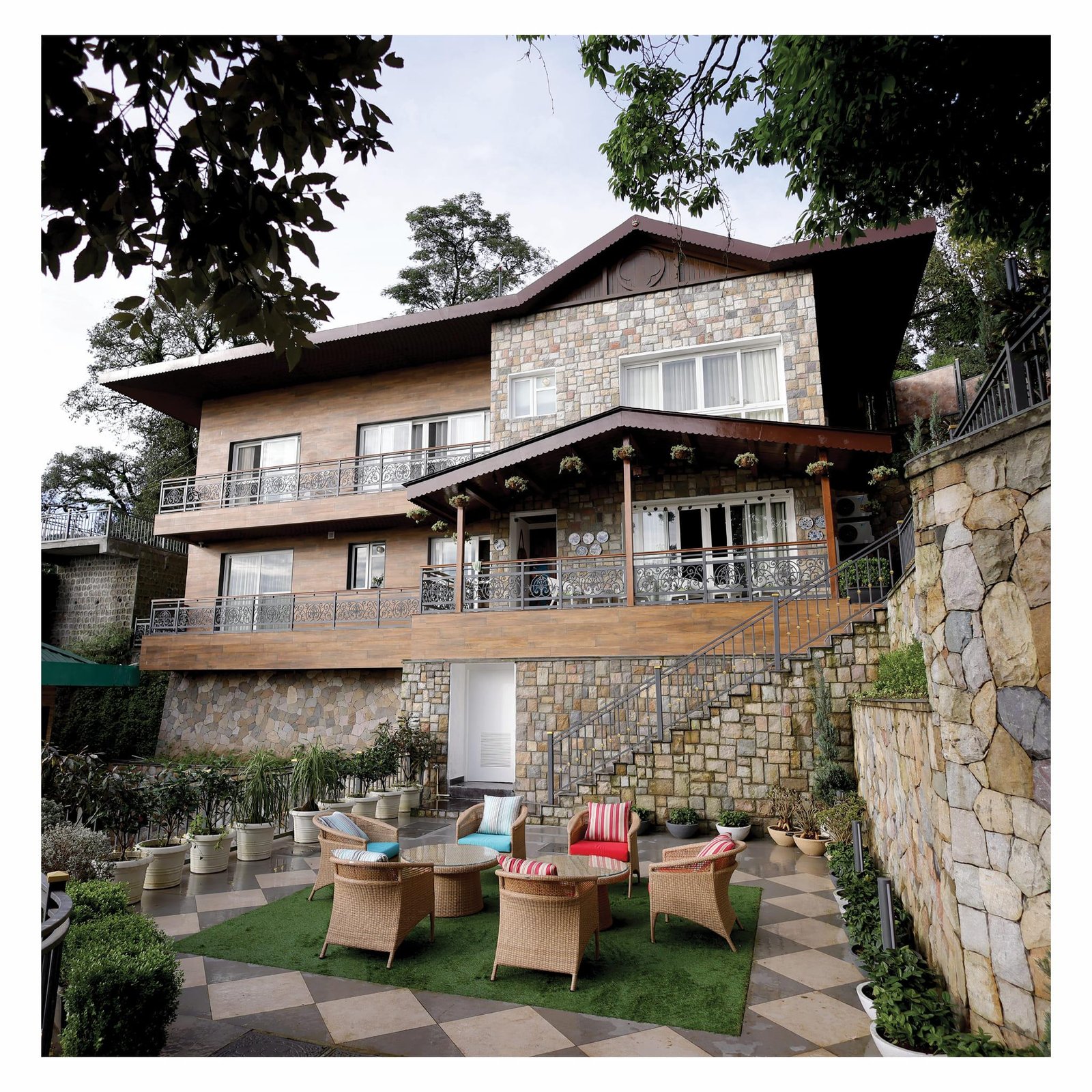Mussoorie mist villa x Solis Nature