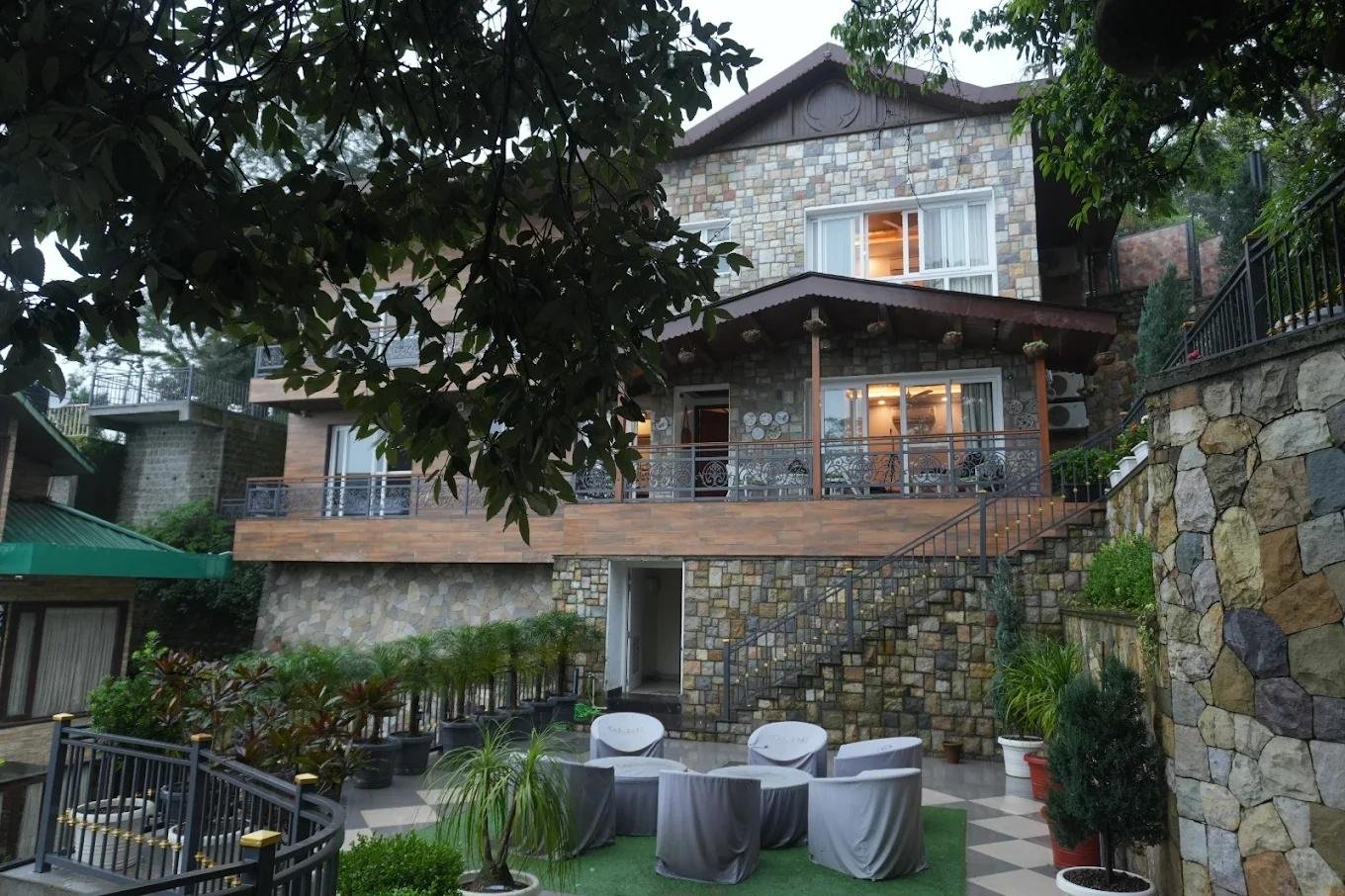 Mussoorie mist villa x Solis Nature