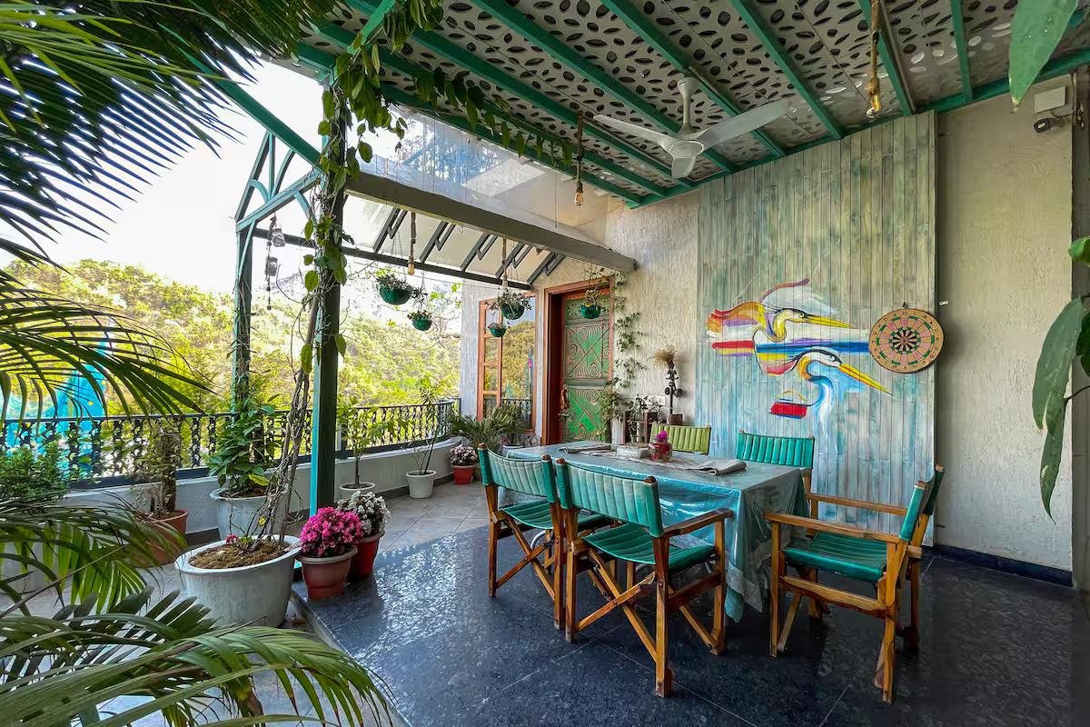 The Blue Door - A Luxury Boutique Villa on Foothills o x Solis Nature