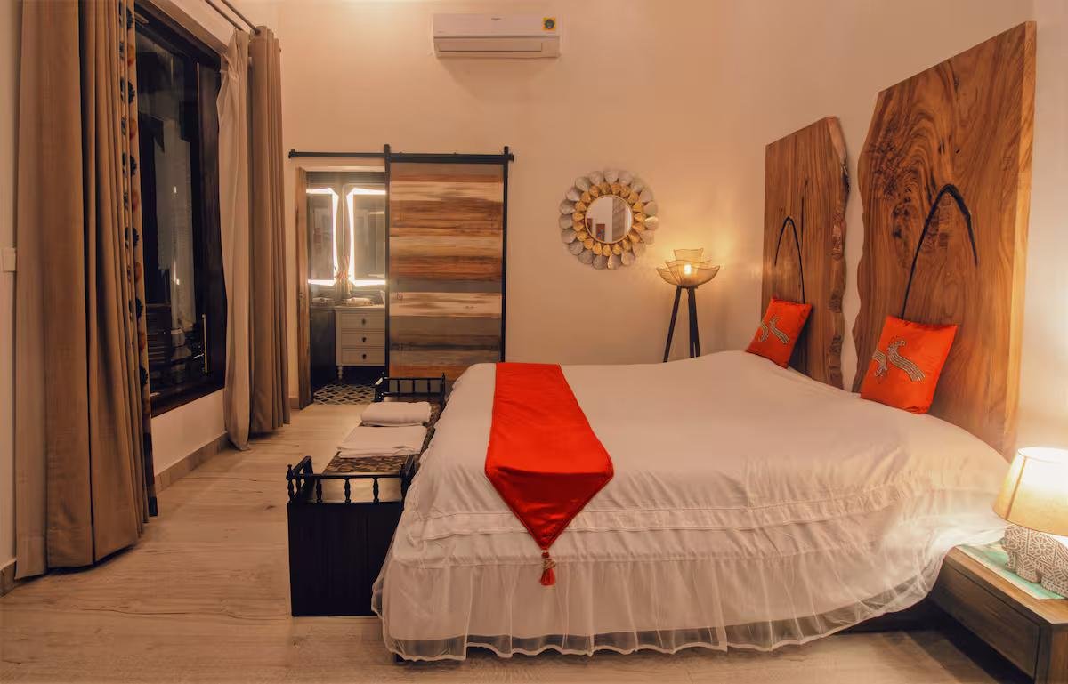 The Blue Door - A Luxury Boutique Villa on Foothills o x Solis Nature