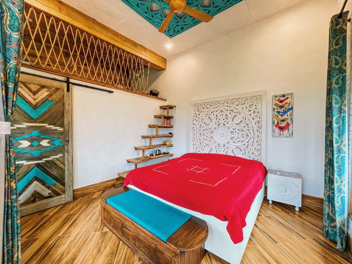 The Blue Door - A Luxury Boutique Villa on Foothills o x Solis Nature